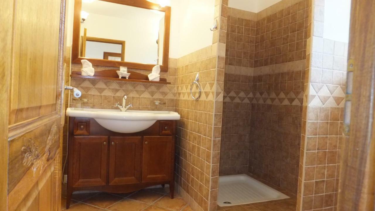 Les Chambres De L'Hote Antique Pietra Longa Salvini Екстериор снимка