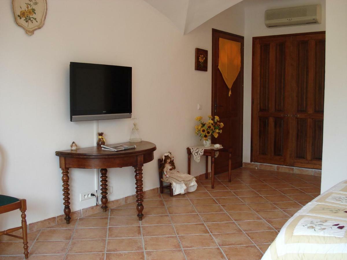 Les Chambres De L'Hote Antique Pietra Longa Salvini Екстериор снимка